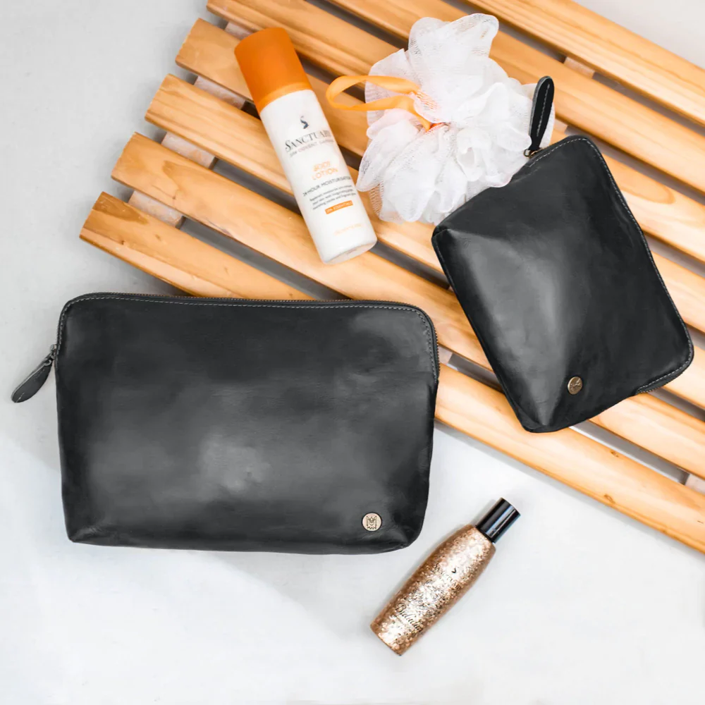 Branded Leather Wash & Cosmetics Bags - Image 12