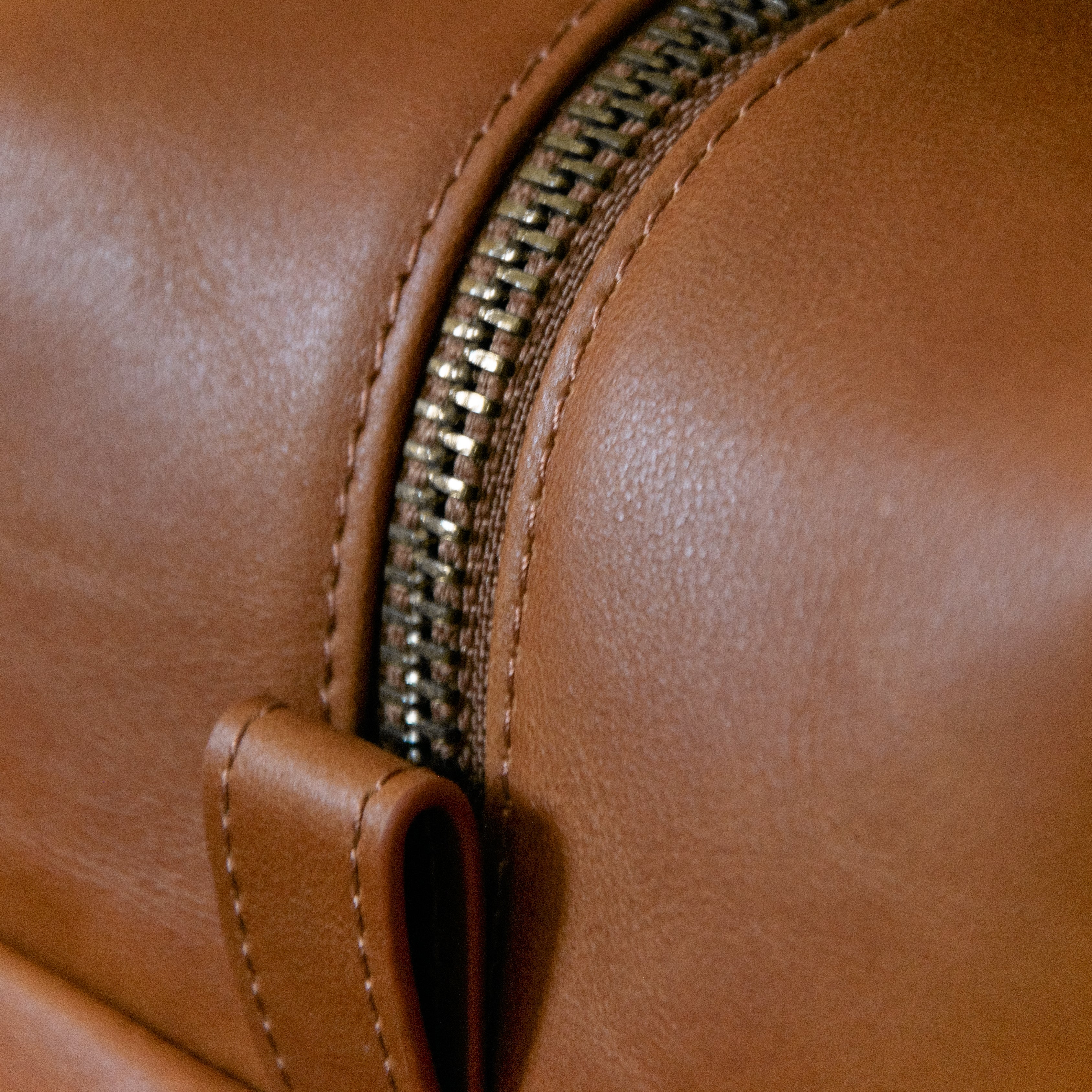 Branded Leather Wash & Cosmetics Bags - Image 6