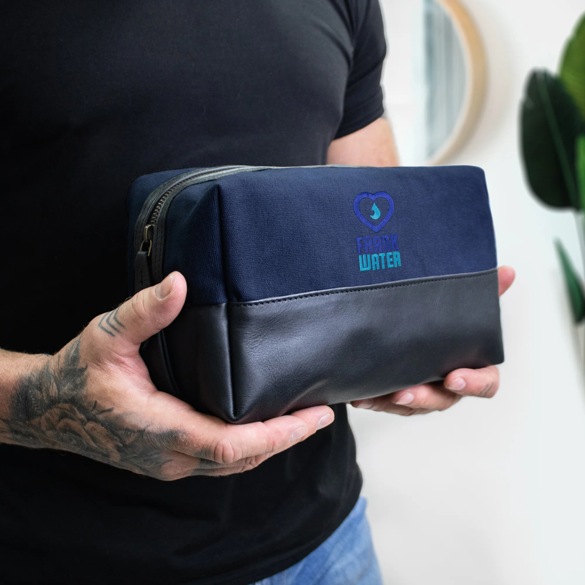 Branded Leather Wash & Cosmetics Bags - Image 7