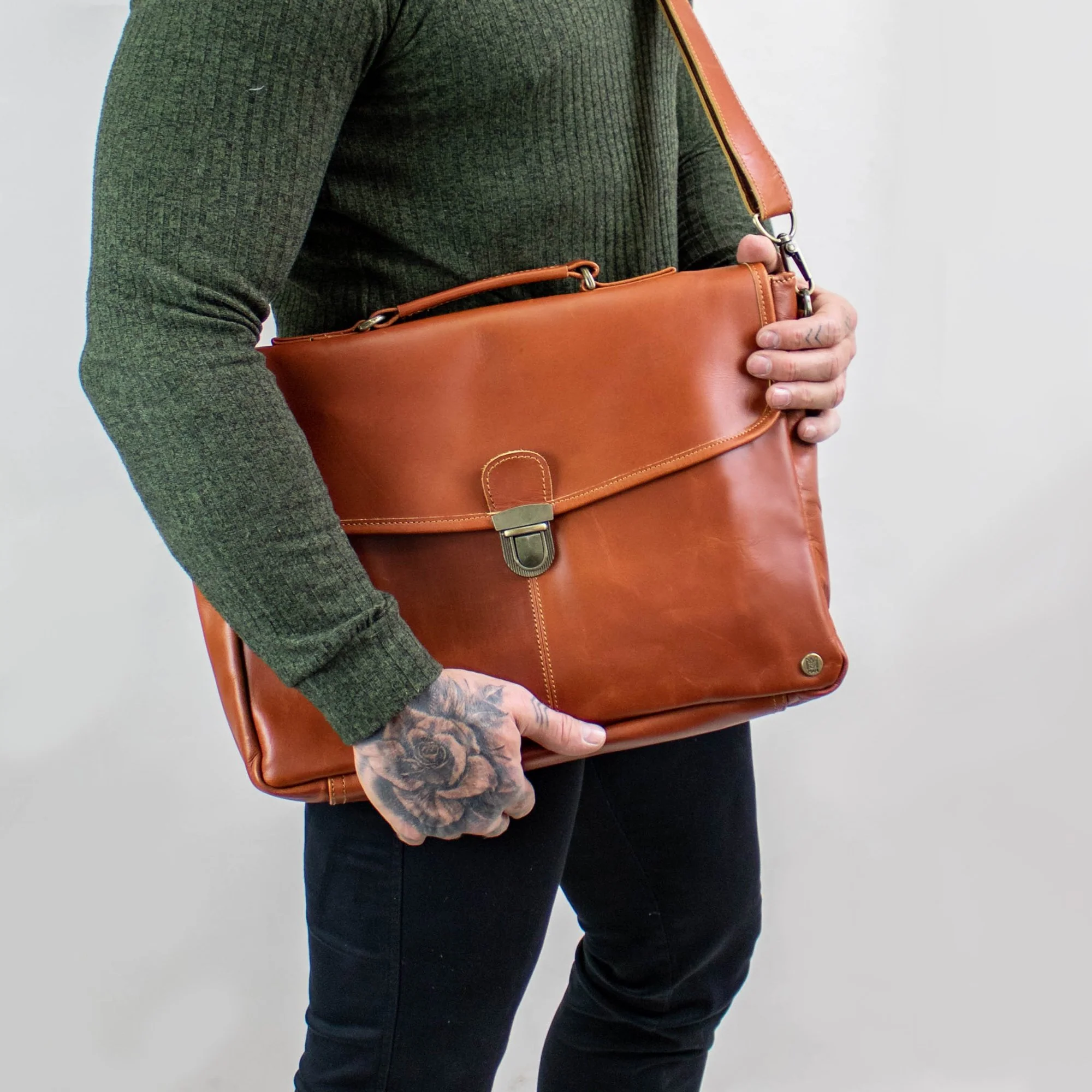 The Yale Clip-Up (Tan) - Image 2